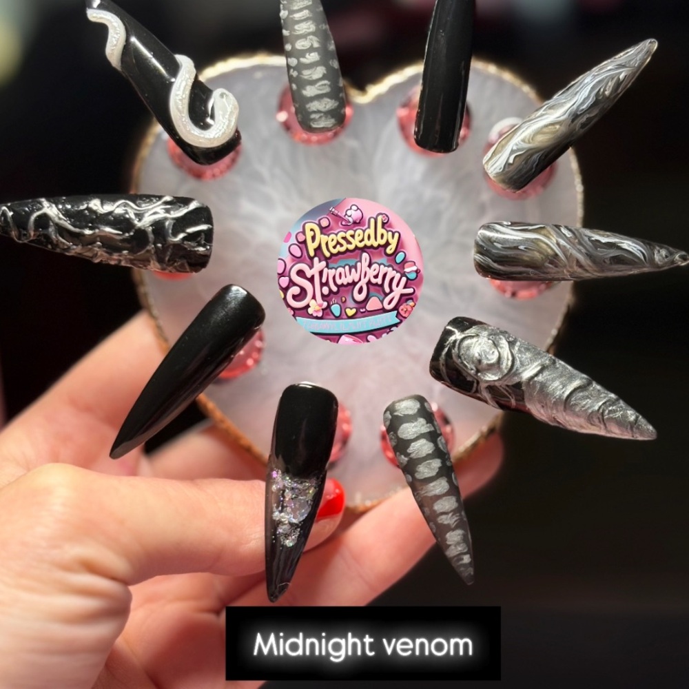 Midnight Venom Black and Silver Press-On Nails